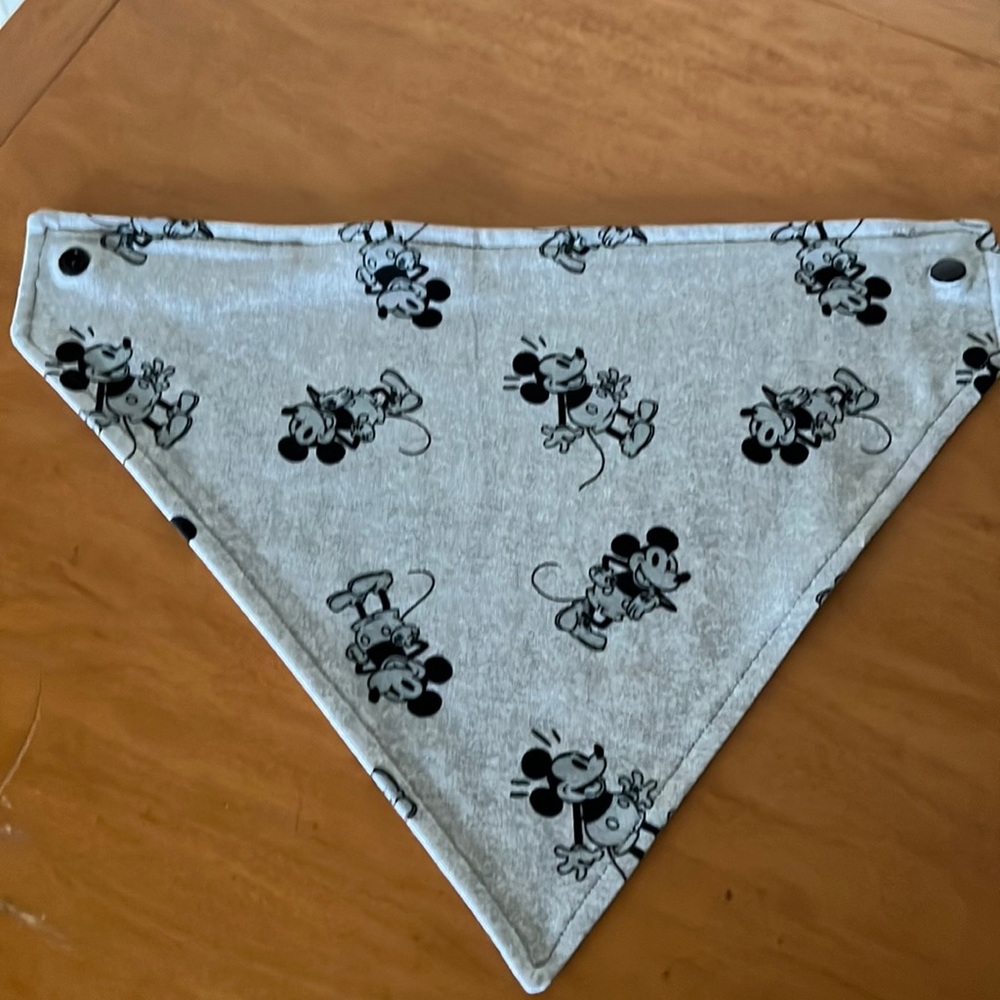 Mickey baby bandana bib